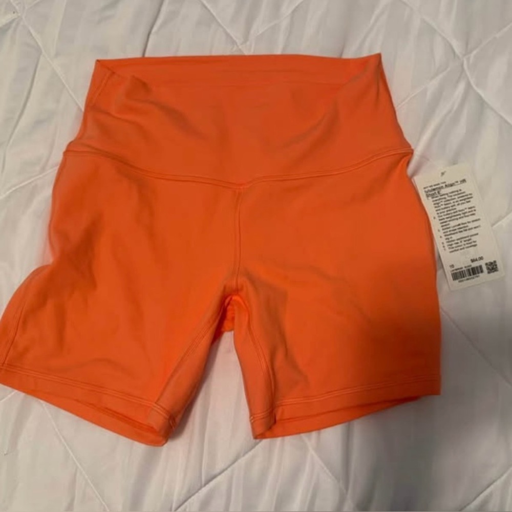 New with Tags Lululemon Align 6" Shorts Size 10